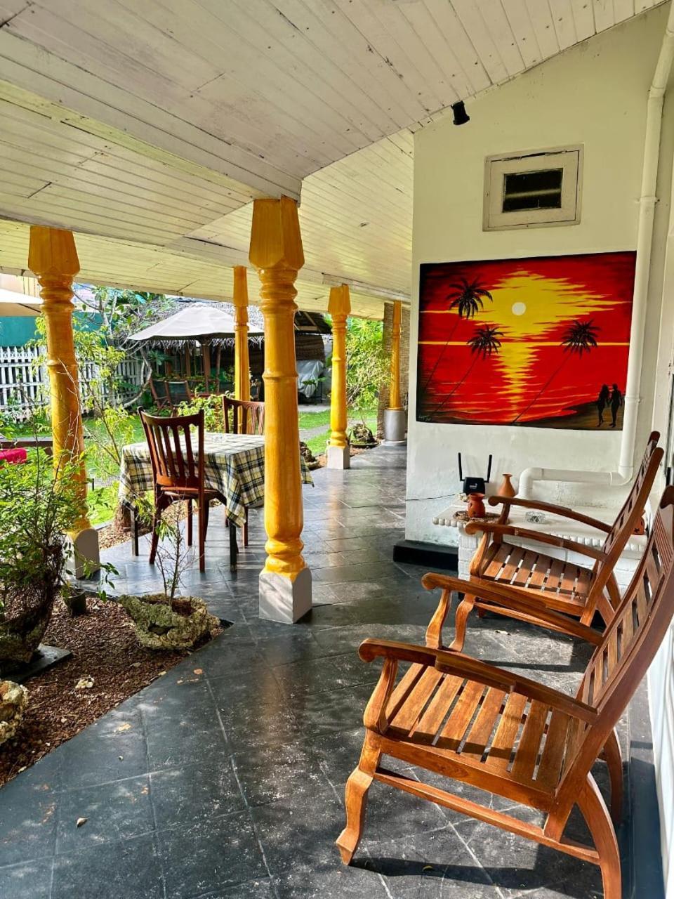 Villa Sunny Days Хикадува Екстериор снимка